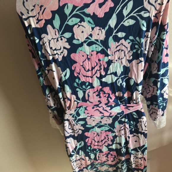 Marleylilly Monogramed Floral Lace Robe - Picture 7 of 8